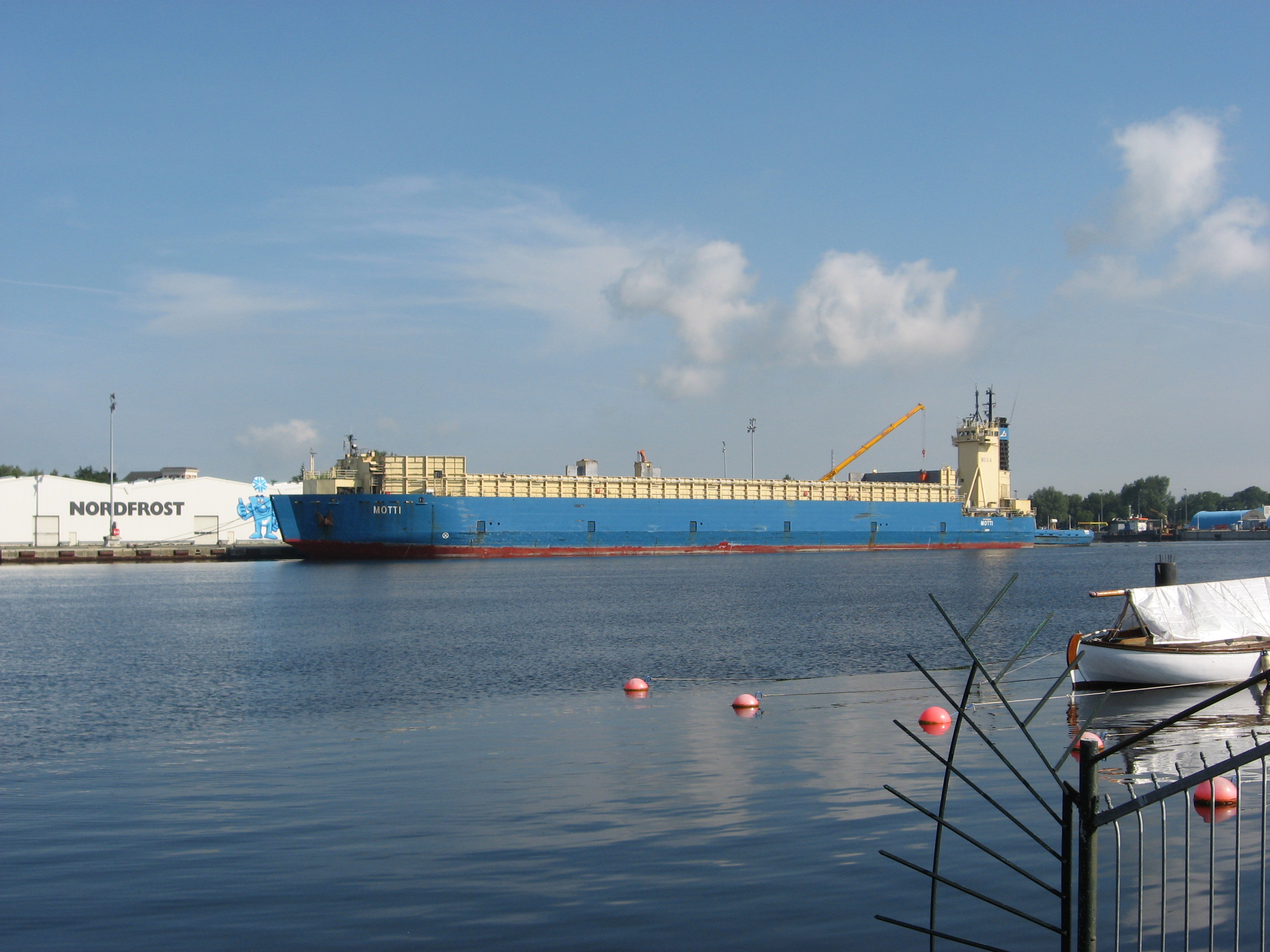 Marinemuseum Wilhelmshaven Juli 08: Blick vom Museum auf Nordfrost